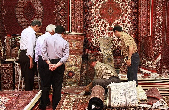 هشتمین نمایشگاه تخصصی فرش دستباف در همدان گشایش یافت