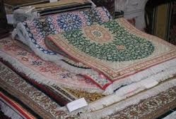 تسهیل امور گمرکی برای صادرات فرش دستباف همدان