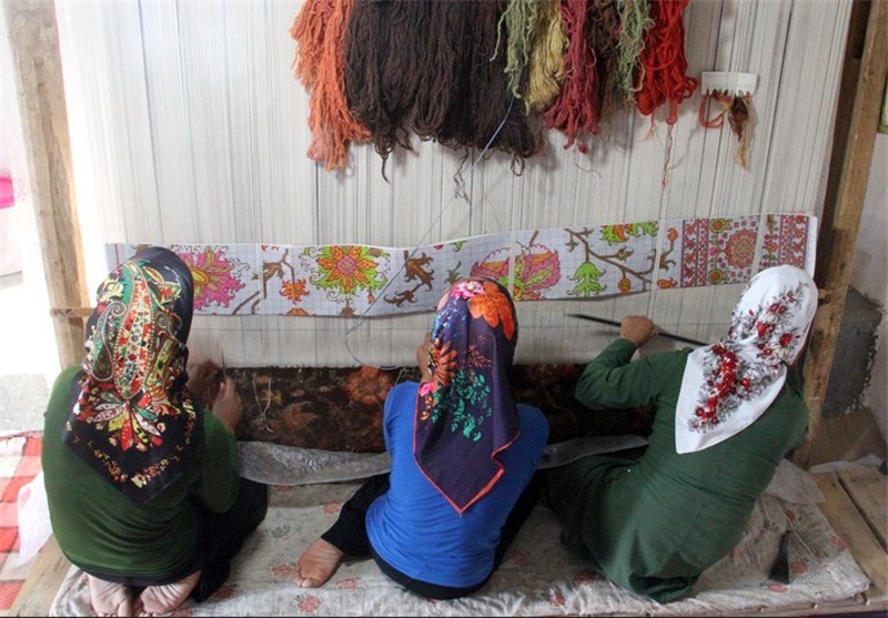 تسهیلات ۳۰ میلیون ریالی به بافندگان فرش استان کرمانشاه پرداخت می‌شود 