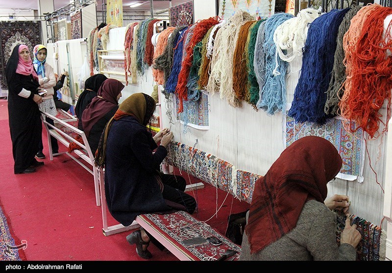 ۴۲۰۰ مترمربع فرش دستباف توسط مددجویان اردبیلی تولید شد 