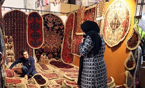 گشایش شانزدهمین نمایشگاه فرش دستباف استان فارس