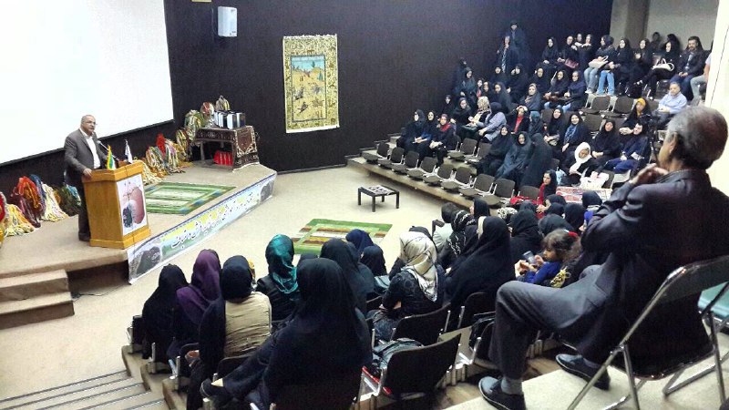 آیین پایانی دوره آموزشي بافت فرش در تهران برگزار شد