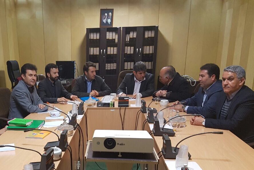 بررسى وضعيت اتحاديه هاى صنفى فرش در خانه ملت