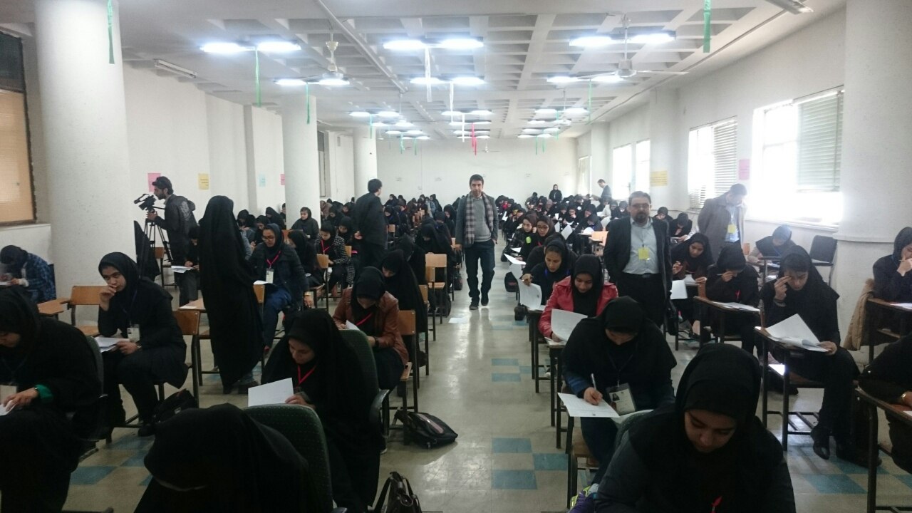 آغاز رقابت در یازدهمین المپیاد فرش ایران