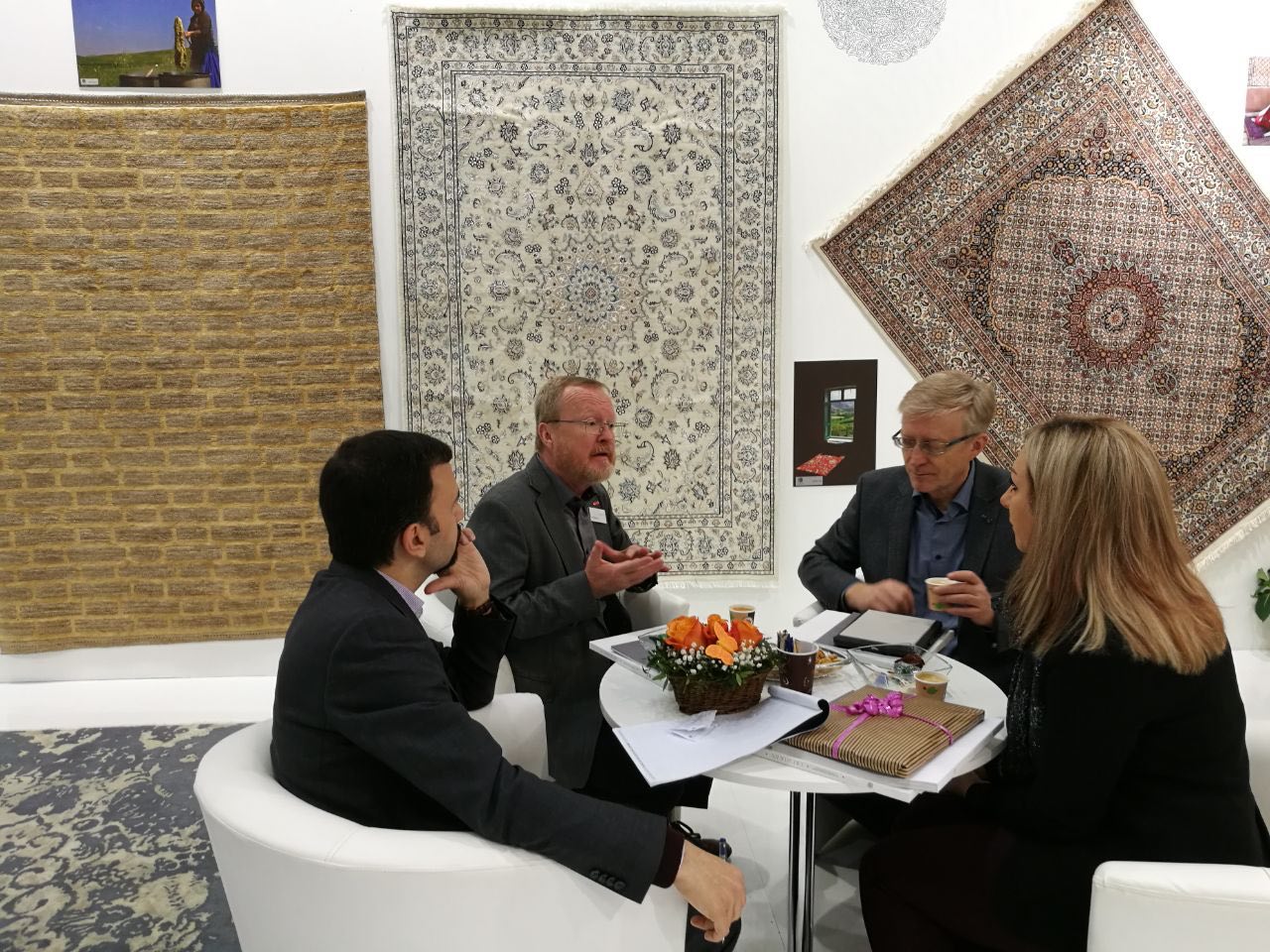 گفت و گوهايى براى فرش در نمايشگاه كلن