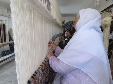 ۳۶ هزار مترمربع فرش دستباف در درمیان تولید شد