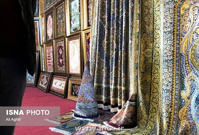 آغاز به کار نمایشگاه سراسری "فرش و تابلو فرش" در کرمانشاه