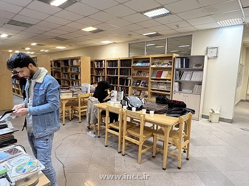 بازدید دانشجویان دانشگاه هنر از کتابخانه و آزمایشگاه مرکز ملی فرش 