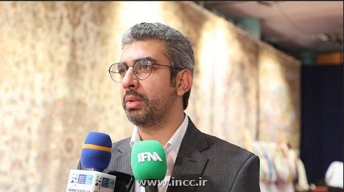 رفع تعهد ارزی می تواند باعث رونق صادرات فرش دستباف شود.