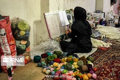 ۲ هزار و ۳۰۰ مترمربع فرش دستباف در مهاباد تولید شد
