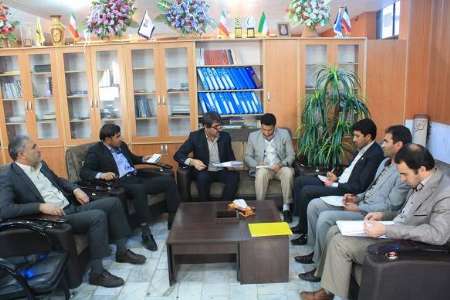 تسهیلات ارزان قیمت به فعالان صنعت فرشبافی داده می شود