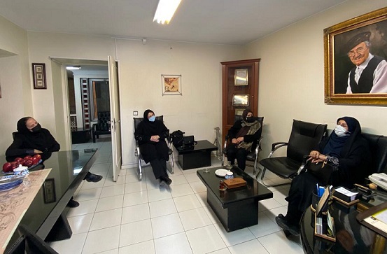 بازدید رییس مرکز ملی فرش ایران از مجتمع رسام عرب زاده 