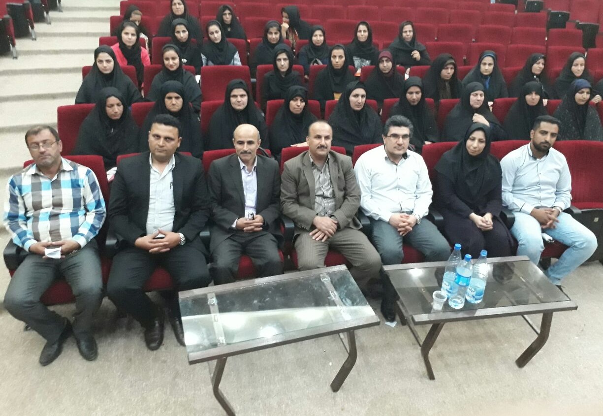 خوزستان میزبان 4 دوره آموزش ارتقای مهارت قالیبافان