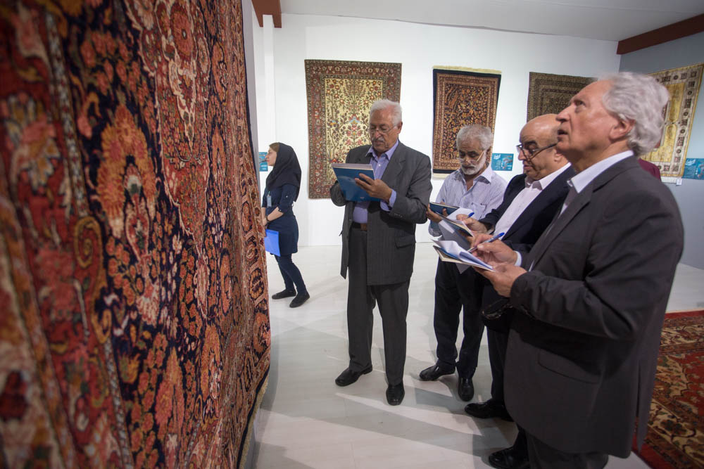 سالن 27 و رخدادهایی از جنس فرش
