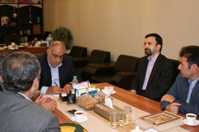 انعقاد تفاهم نامه سه جانبه برای تعالی فرش لرستان