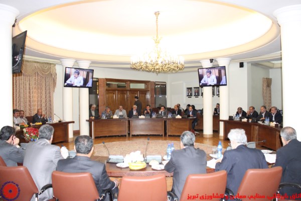 ستاد حمایت از فرش آذربایجان شرقی تشکیل شد