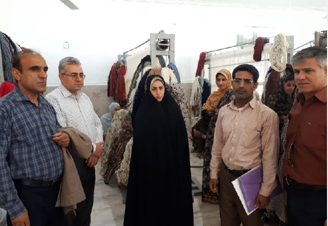 برگزاری دوره آموزشی "ارتقاء مهارت قالی بافان" در استان هرمزگان