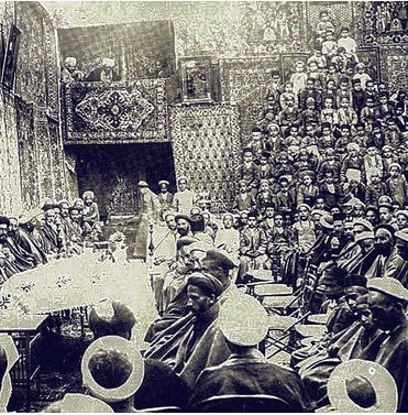 فرش دستباف در جشن مدرسه مشیریه (بدر) در یزد 