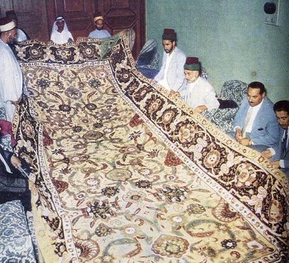 قالی زیبای اهدایی شاه عباس صفوی به حرم امام علی (ع)