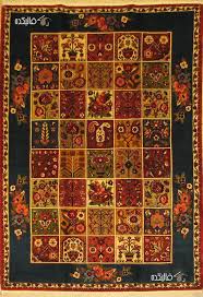 رونمایی از قالی نقش خشت هنرمند گچسارانی در مشهد