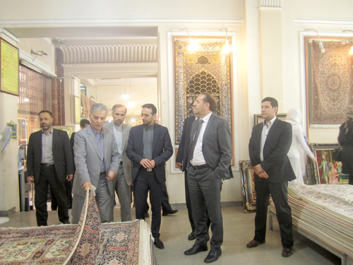 بازديد صربها از فرش ايرانى