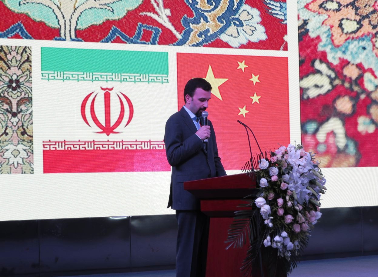 سخن گفتن از زبان جهانی فرش
