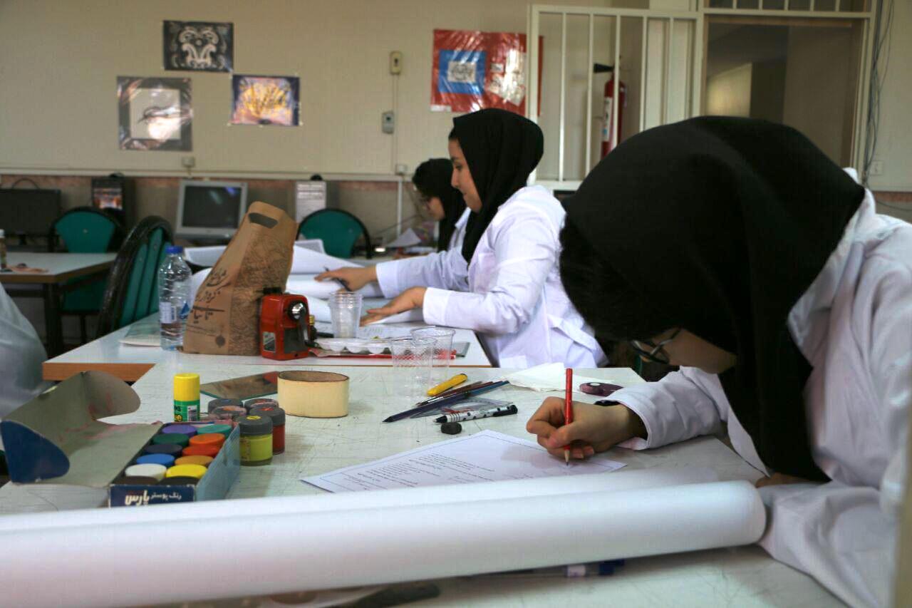 سیزدهمین المپیاد فرش دستباف مرحله استانی تهران برگزار شد.