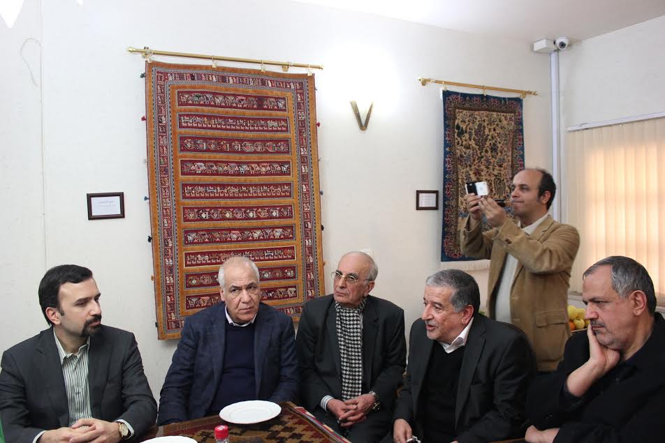هم افزایی براى فرش