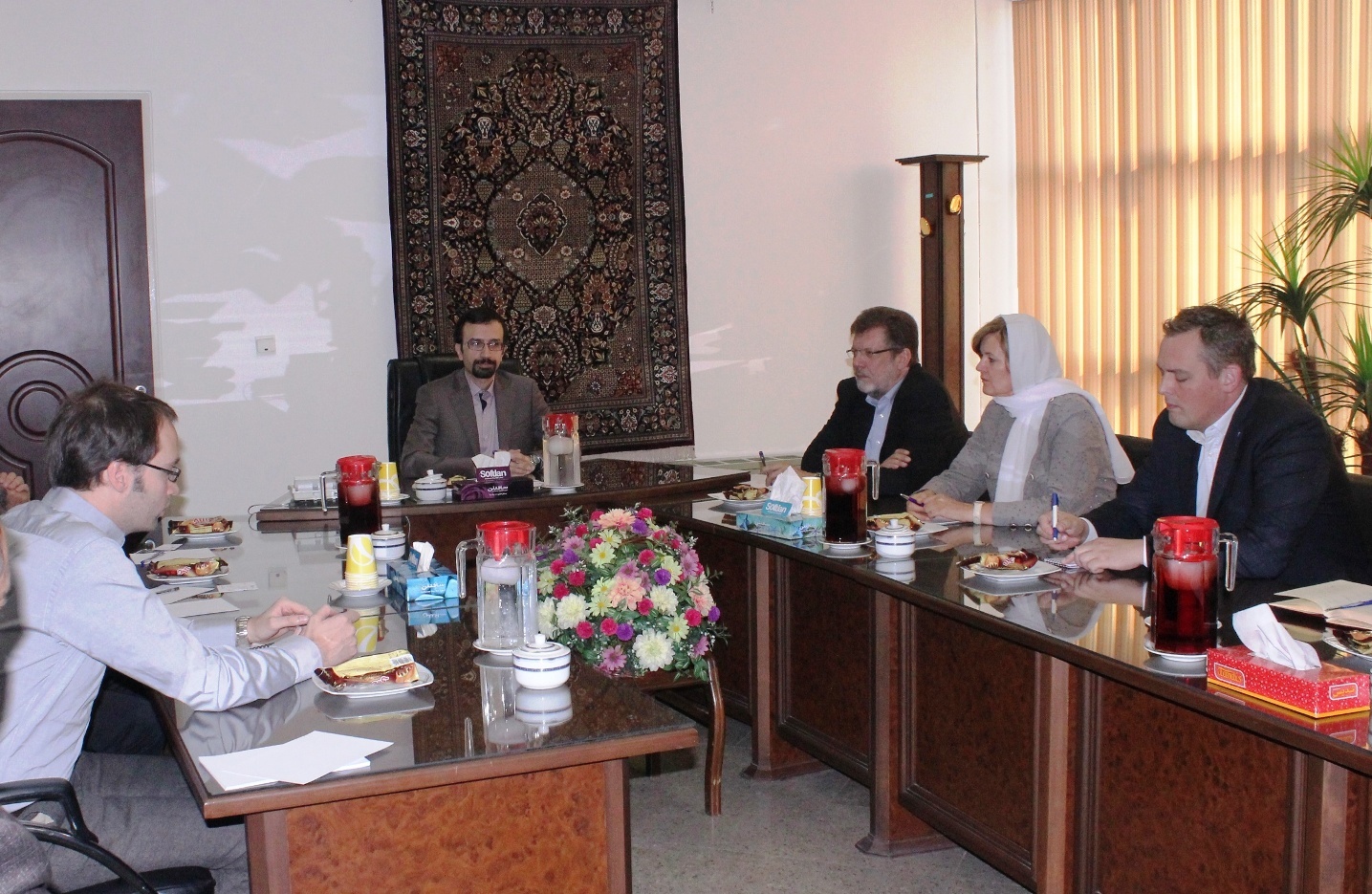 رایزنی برای حضور متفاوت فرش ایرانی در دموتکس 2015 آلمان
